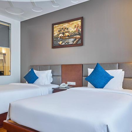 Kin Hotel Thi Sach Хошимін Екстер'єр фото