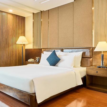Kin Hotel Thi Sach Хошимін Екстер'єр фото