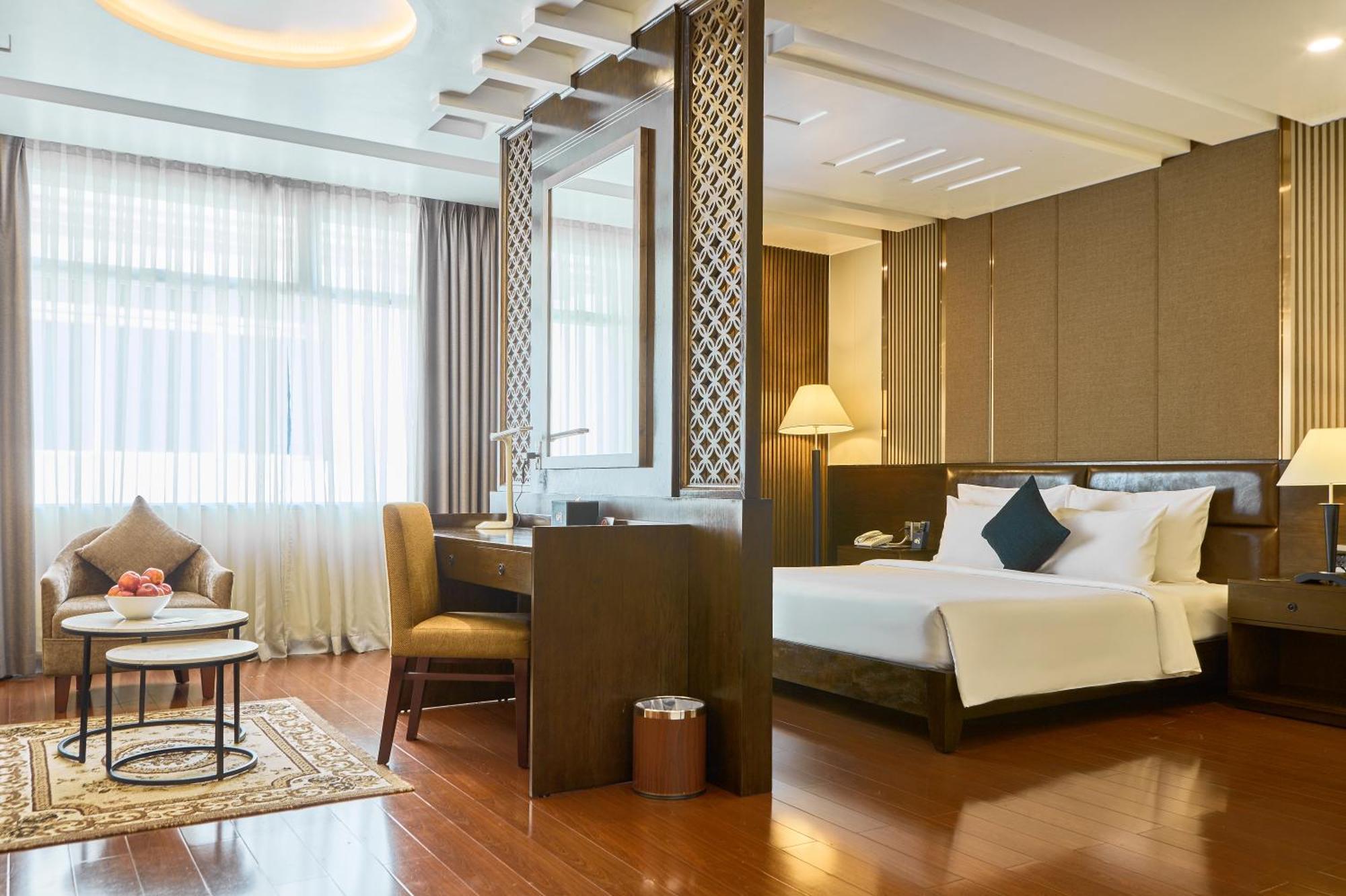 Kin Hotel Thi Sach Хошимін Екстер'єр фото