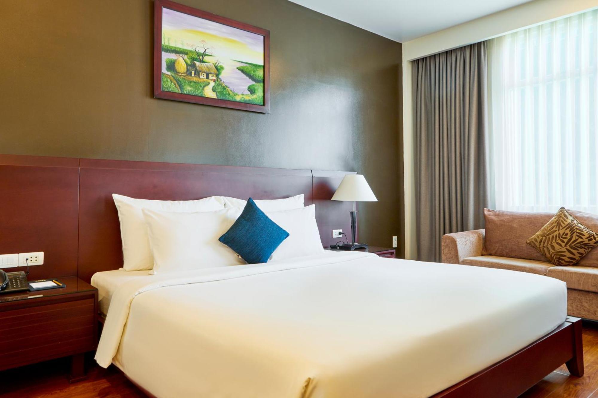 Kin Hotel Thi Sach Хошимін Екстер'єр фото