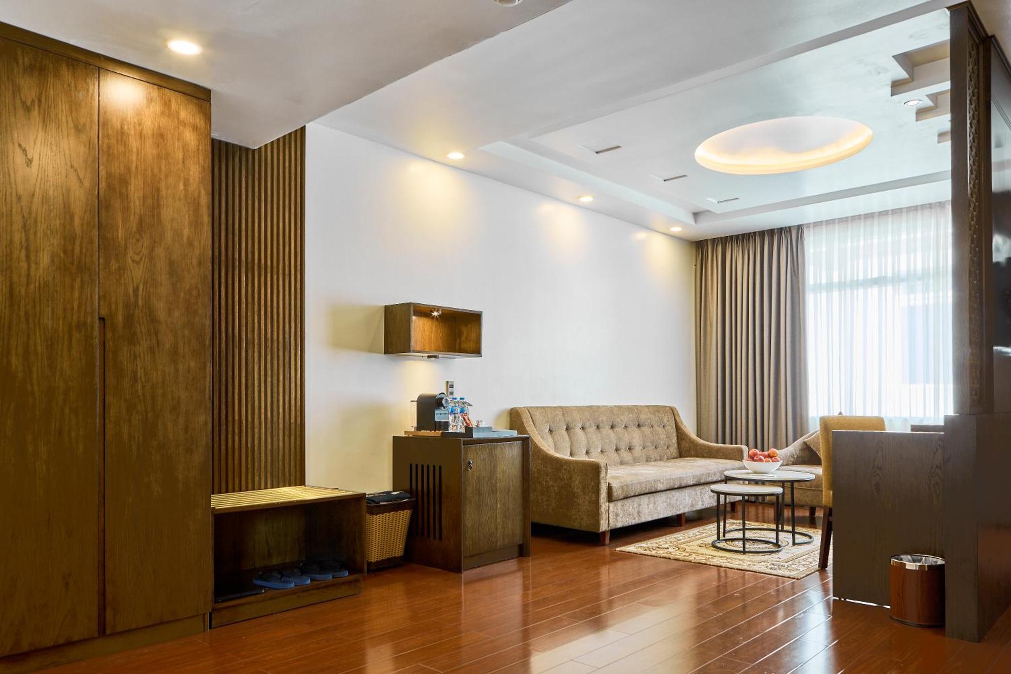 Kin Hotel Thi Sach Хошимін Екстер'єр фото